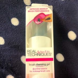 Makeup Brush Cleaner